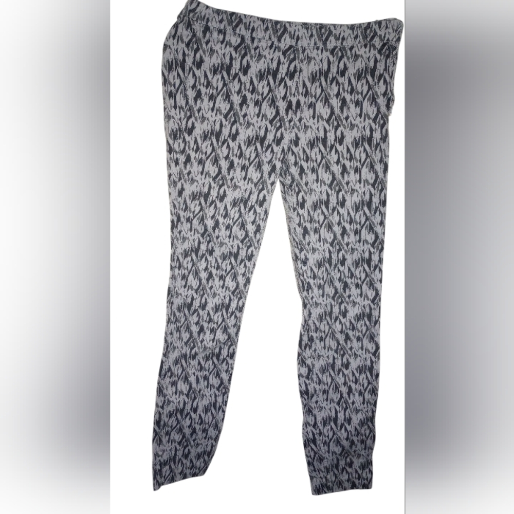 H&M Monochrome Patterned Womens Trousers